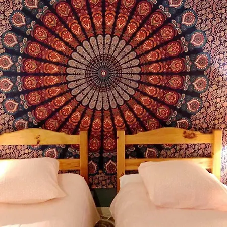 Happy Trimurti Penzion Cogolin